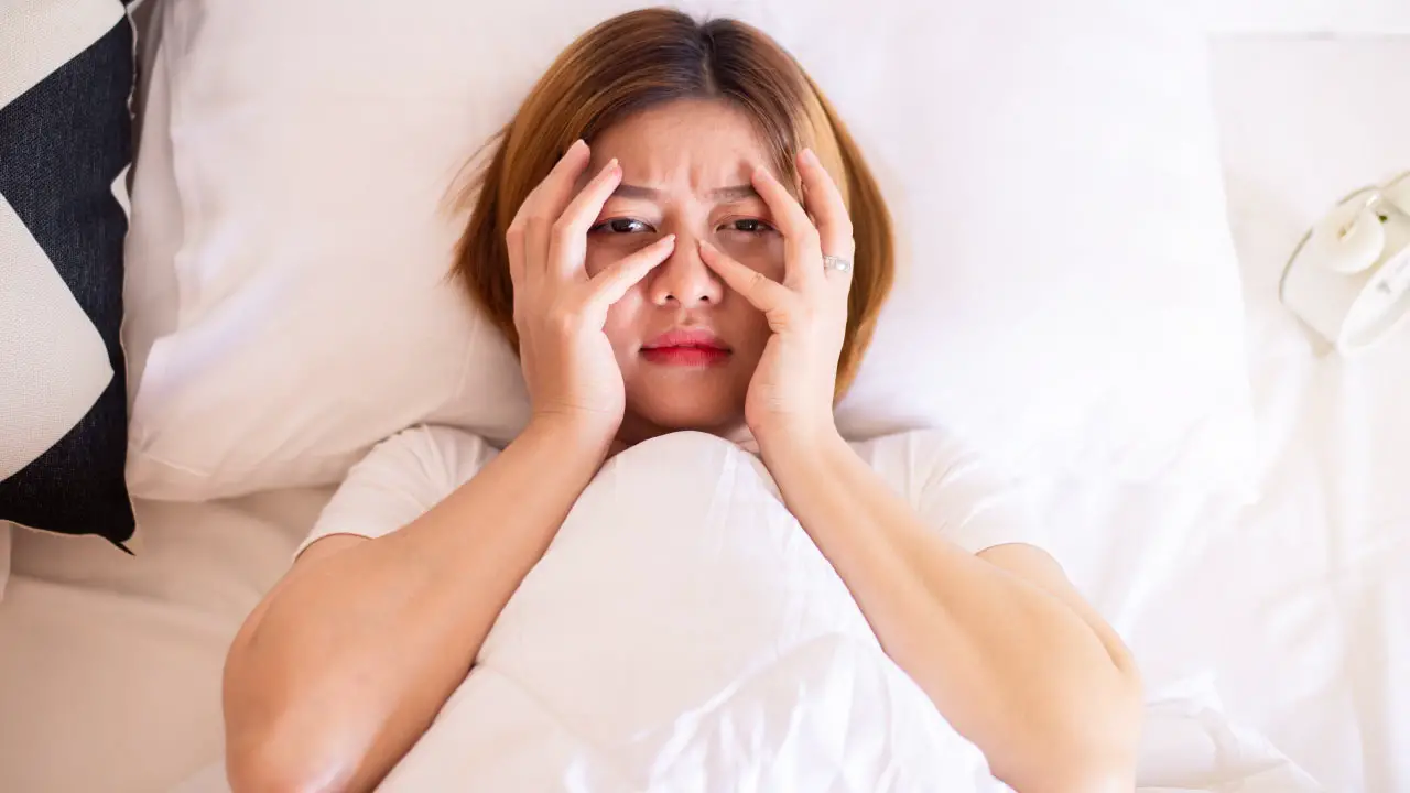 vrouw last van slaapverlamming